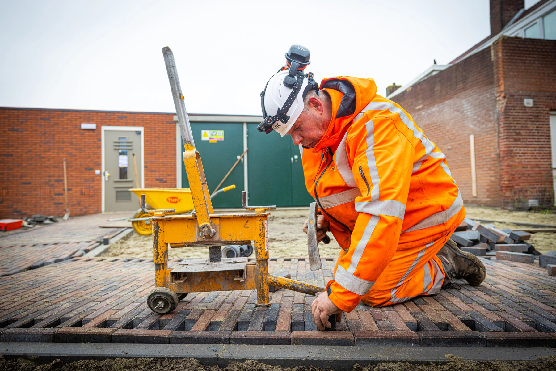 Web 20251127 113429 SV4275