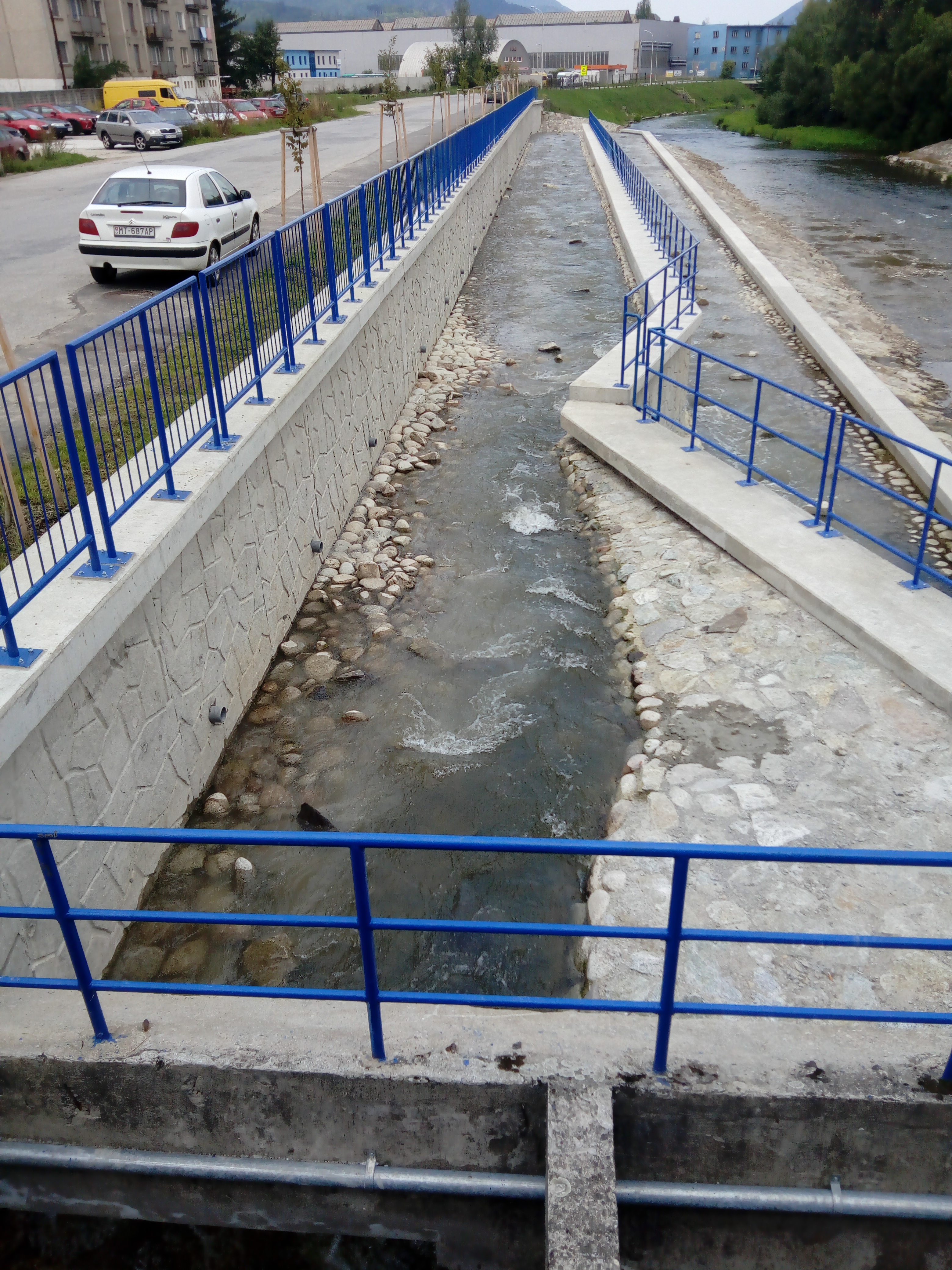 Odstraňovanie bariér vo vodnom toku Turiec, rkm 7,530; stavebné práce - Civiele bouwkunde