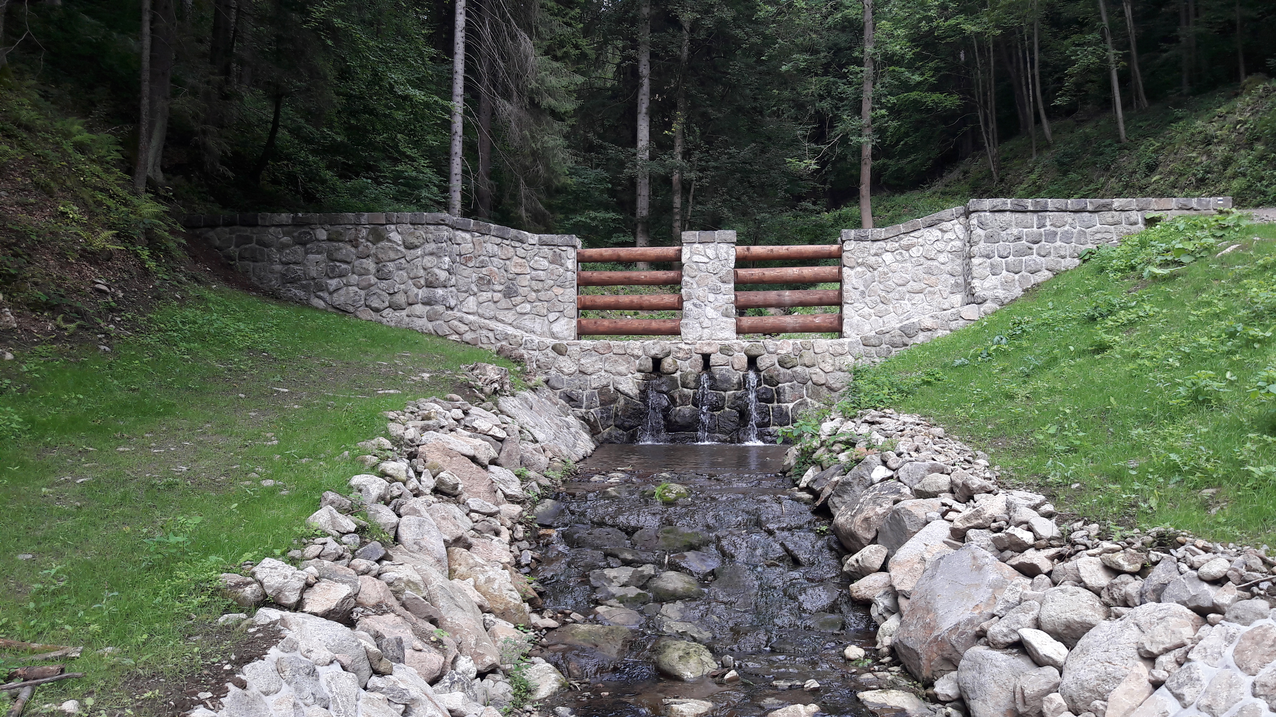 Protipovodňové opatrenia - rekonštrukcia prehrádzok v Krahuľskej doline - Civiele bouwkunde