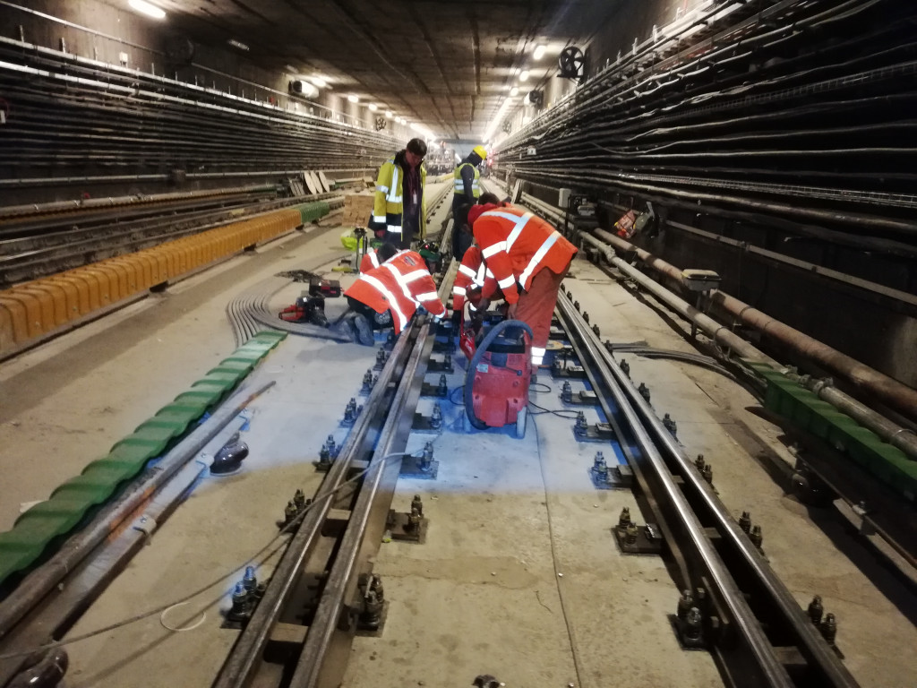 Budapesti M3 metróvonal rekonstrukciója - Spoorwegbouw
