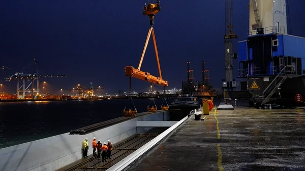 C4601 00 01 29 03 Still002