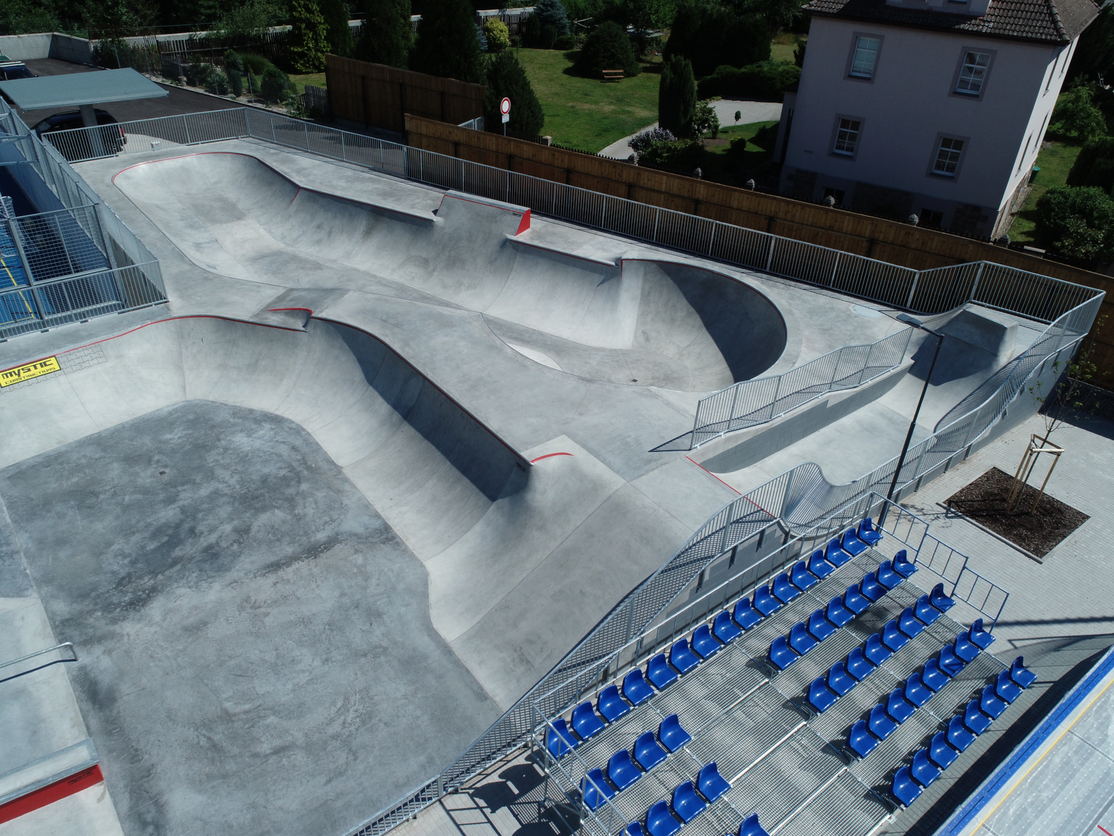 Děčín – multifunkční sportoviště u  zimního stadionu - Gespecialiseerde competenties