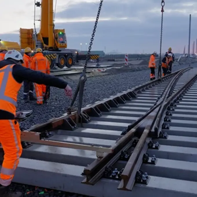 C4601 00 05 34 18 Still053