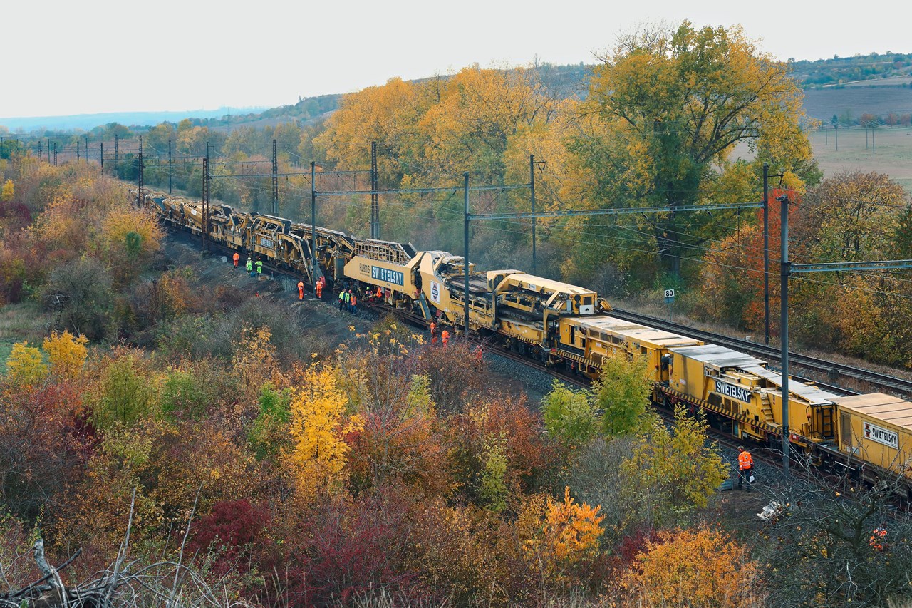 Stavební práce na železniční trati (RU 800S), Obrnice - Čížkovice - Spoorwegbouw Stavební práce na železniční trati (RU 800S), Obrnice - Čížkovice - Spoorwegbouw