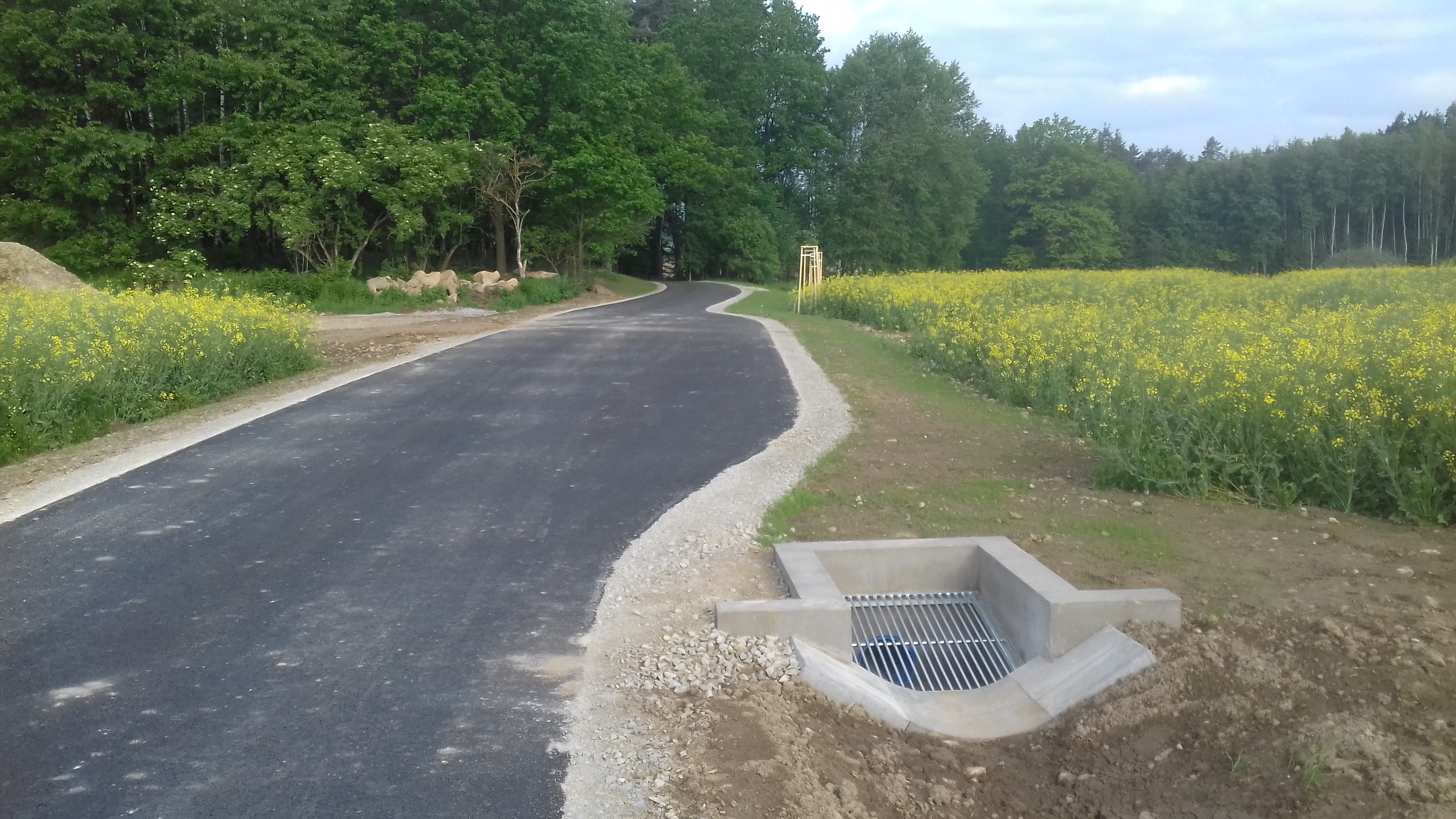 Cyklostezka – propojení katastrálních území Matná–Buk         - Wegen- en bruggenbouw