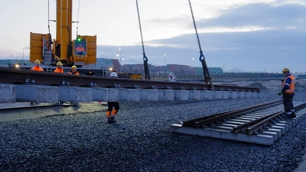 C4601 00 04 48 12 Still051