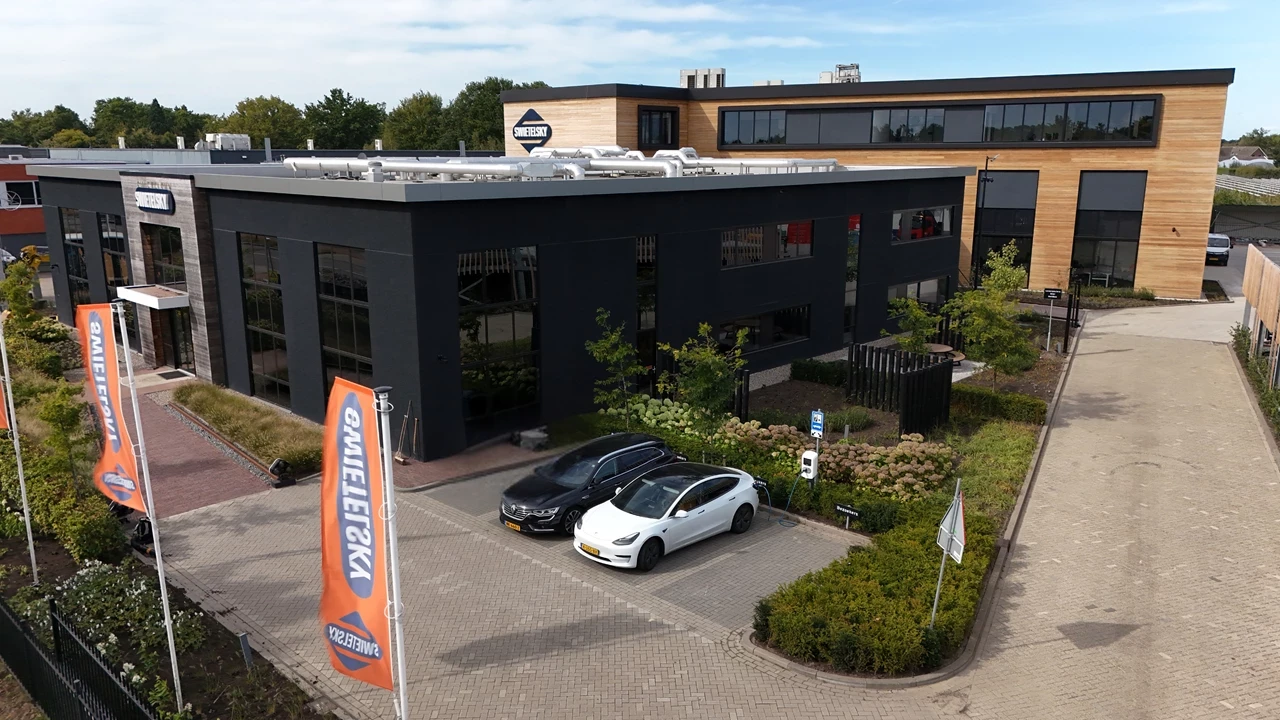 C5bd72ba B373 44Fe 906E 313A7e081fe8