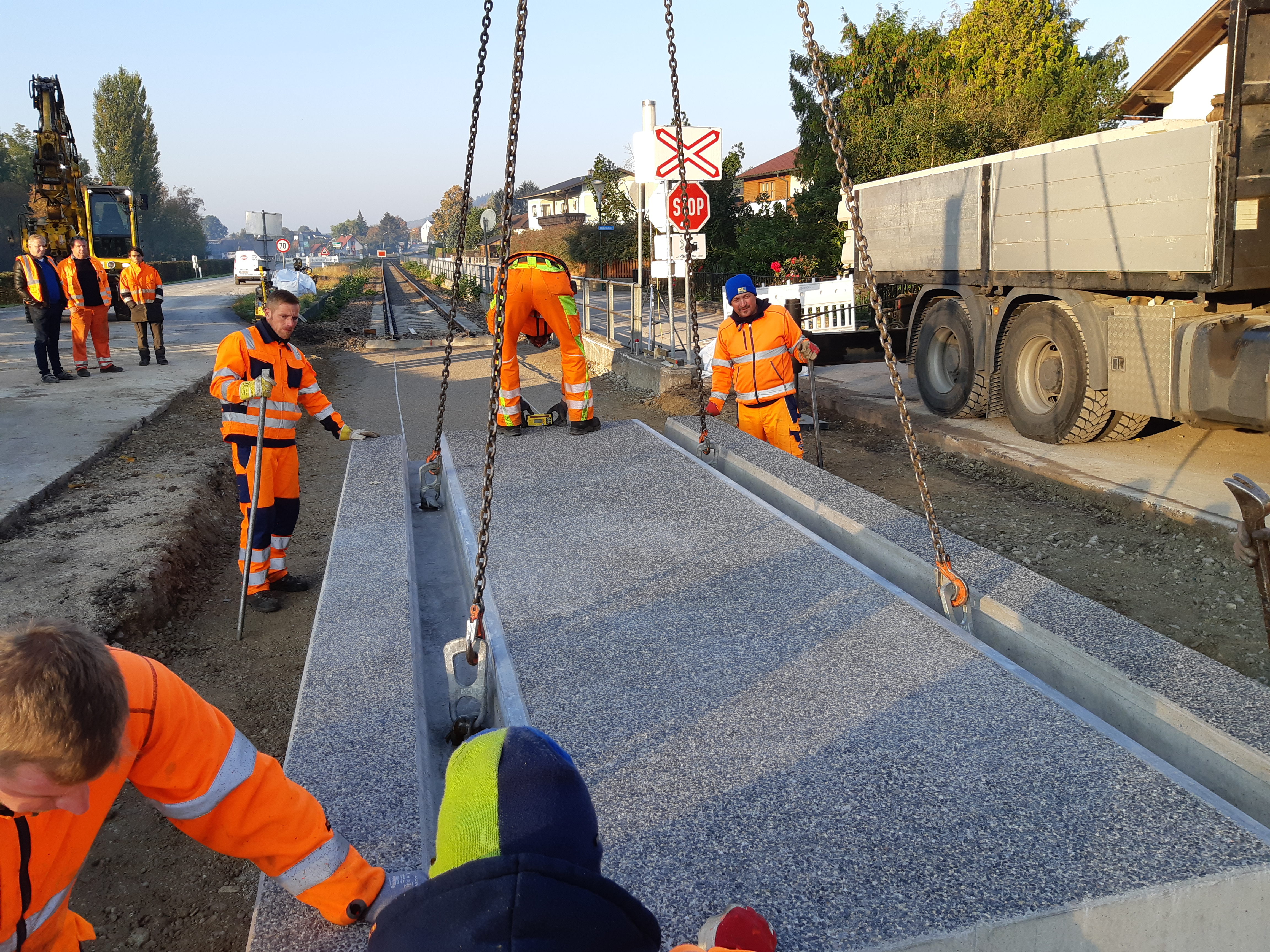 Erneuerung EK mit Gleistragplatten - Spoorwegbouw