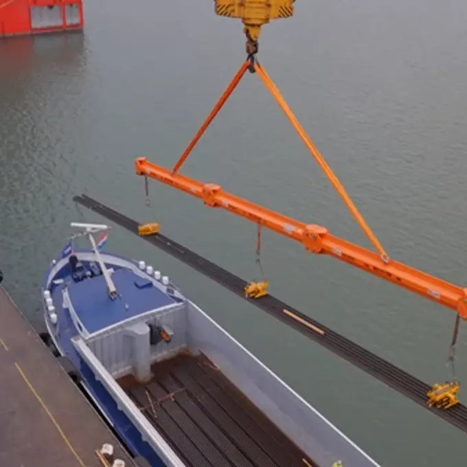 C4601 00 19 39 24 Still020